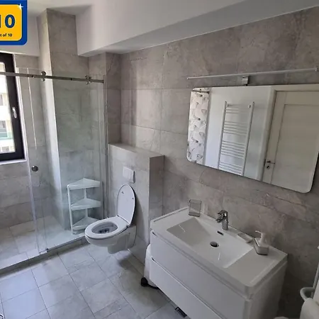 Petro Adamar Apartment