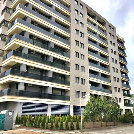 Petro Adamar Apartment *